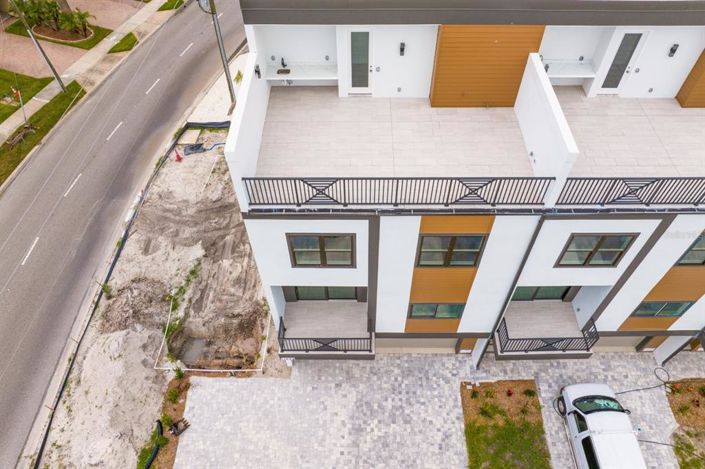 Image No.51-5 Bed Townhouse for sale