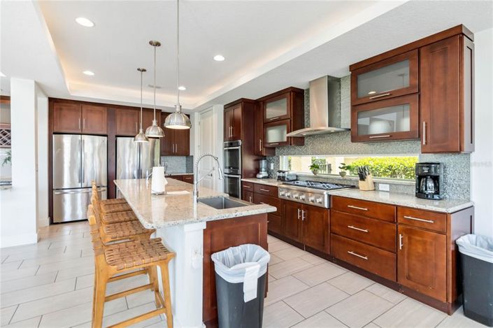 Image No.11-12 Bed Property for sale