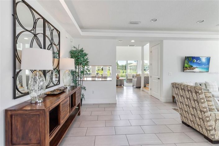 Image No.5-12 Bed Property for sale