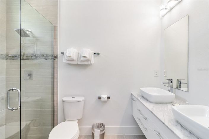 Image No.63-12 Bed Property for sale