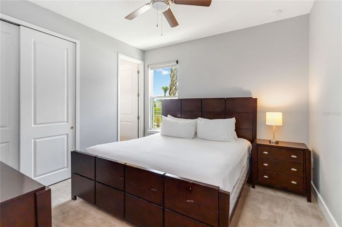 Image No.66-12 Bed Property for sale