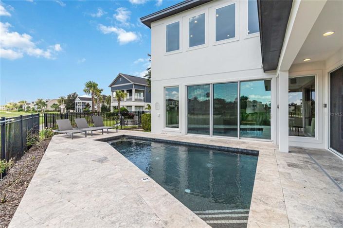 Image No.74-12 Bed Property for sale