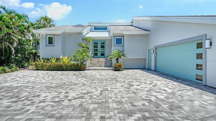 Image No.4-3 Bed Property for sale