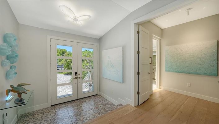 Image No.5-3 Bed Property for sale