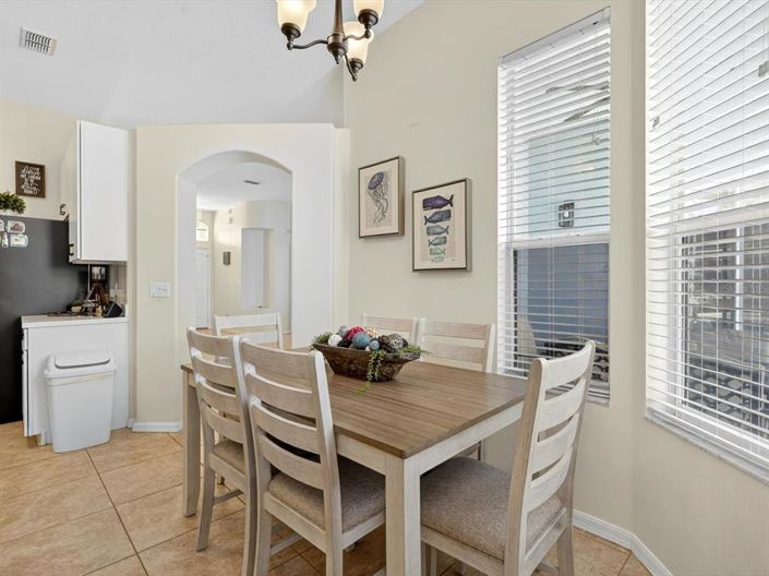 Image No.19-4 Bed Property for sale