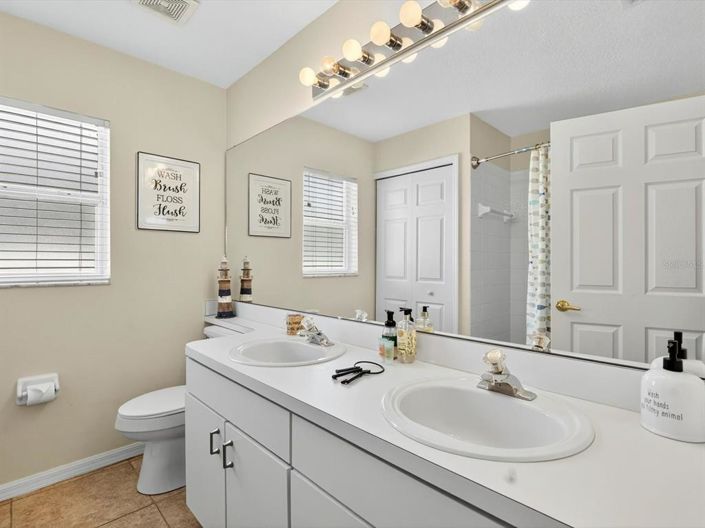 Image No.29-4 Bed Property for sale