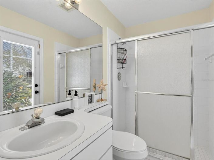 Image No.32-4 Bed Property for sale