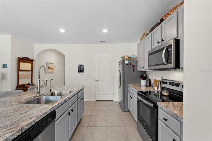 Image No.9-3 Bed Property for sale