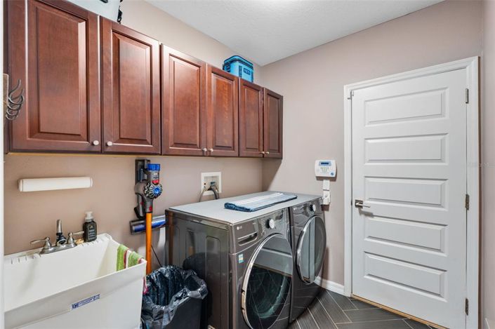 Image No.31-5 Bed Property for sale