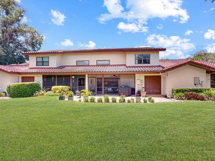 Image No.31-3 Bed Townhouse for sale