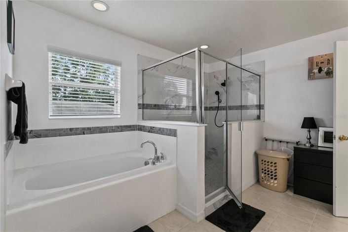 Image No.15-5 Bed Property for sale