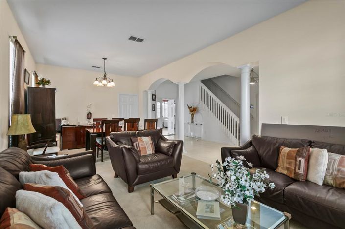 Image No.7-5 Bed Property for sale