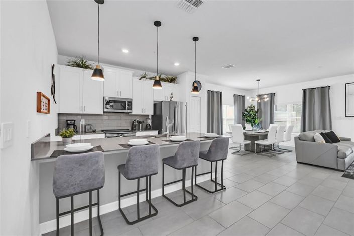 Image No.16-5 Bed Townhouse for sale