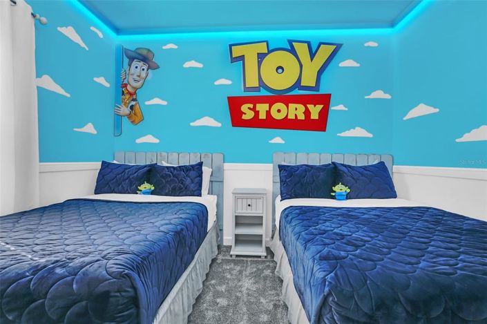 Image No.43-5 Bed Townhouse for sale