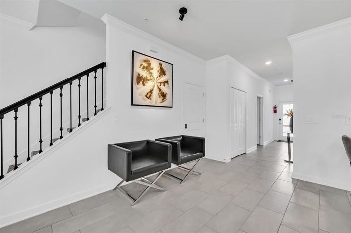 Image No.5-5 Bed Townhouse for sale