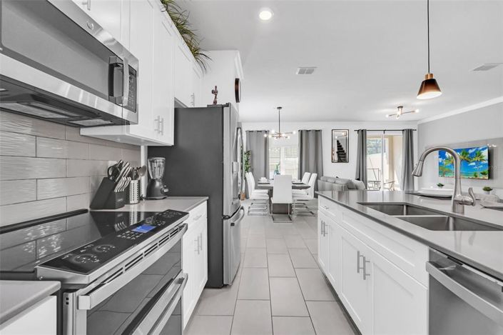 Image No.9-5 Bed Townhouse for sale