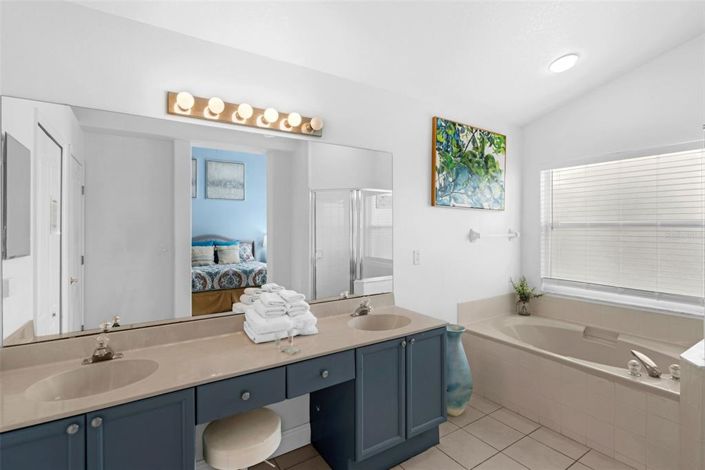 Image No.11-3 Bed Property for sale