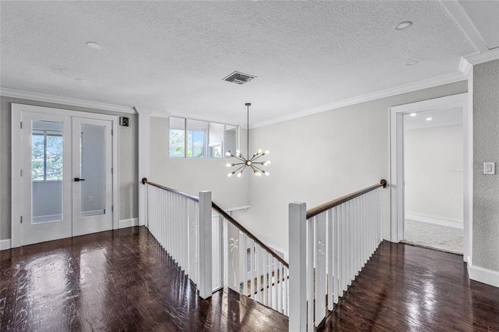 Image No.28-5 Bed Property for sale