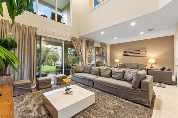 Image No.18-3 Bed Townhouse for sale