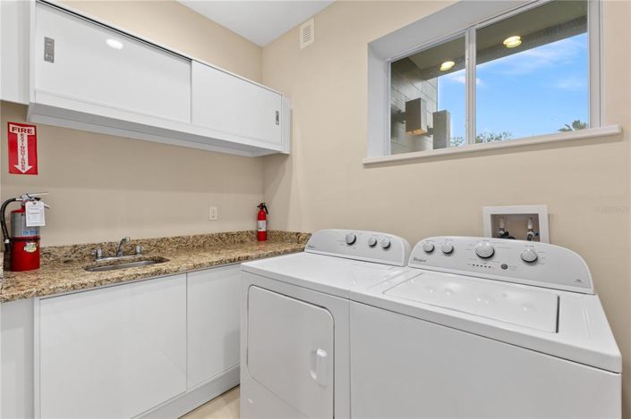 Image No.6-3 Bed Townhouse for sale