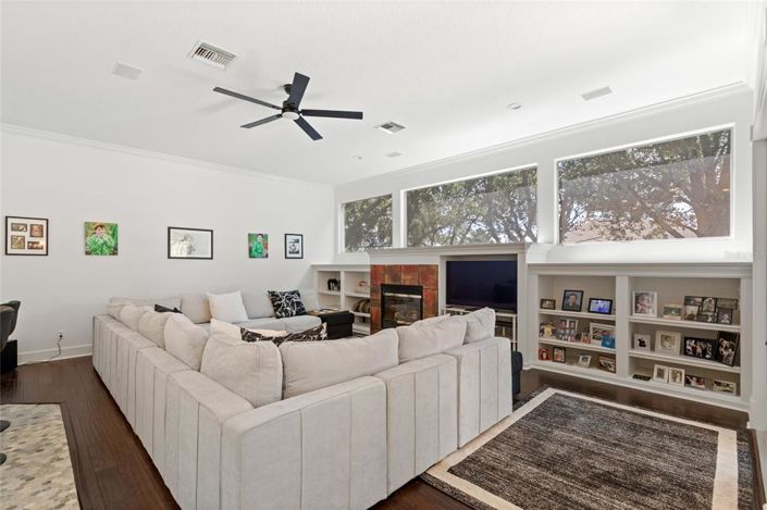 Image No.11-4 Bed Property for sale