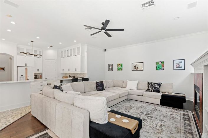 Image No.12-4 Bed Property for sale