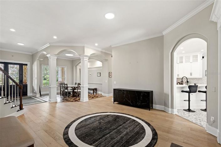 Image No.17-4 Bed Property for sale