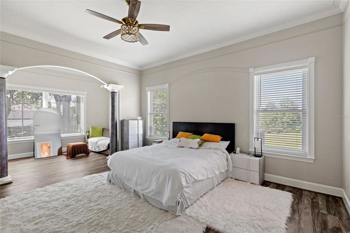 Image No.20-4 Bed Property for sale