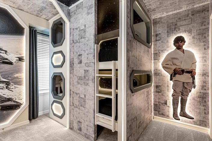 Image No.16-5 Bed Townhouse for sale