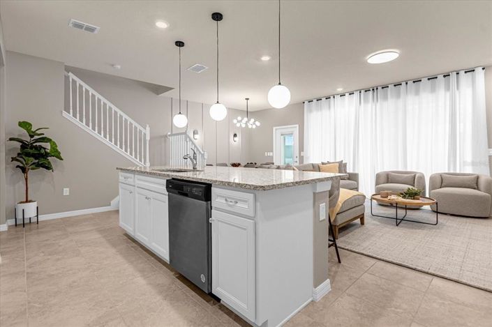 Image No.2-5 Bed Townhouse for sale