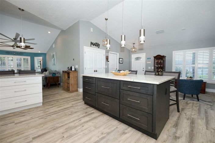 Image No.12-3 Bed Property for sale