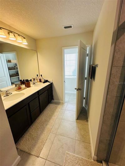 Image No.12-3 Bed Property for sale