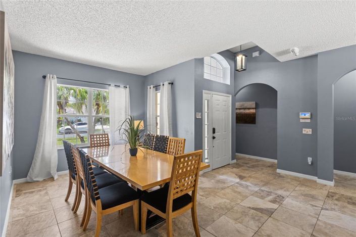 Image No.26-4 Bed Property for sale