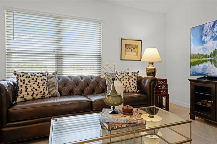 Image No.6-4 Bed Property for sale