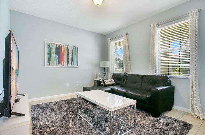 Image No.20-5 Bed Property for sale