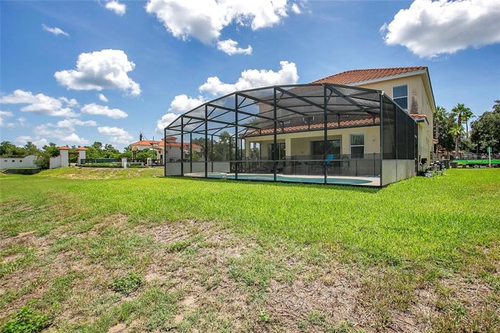 Image No.32-5 Bed Property for sale