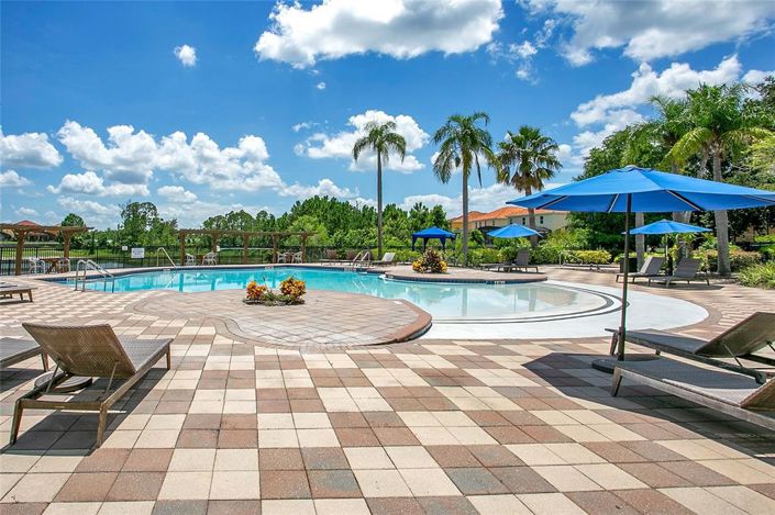 Image No.38-5 Bed Property for sale