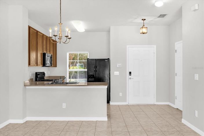 Image No.12-3 Bed Townhouse for sale