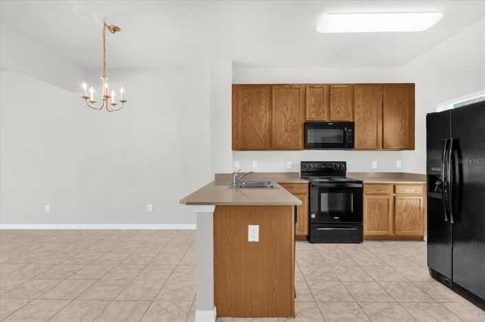 Image No.13-3 Bed Townhouse for sale