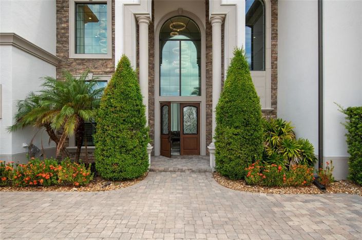 Image No.2-6 Bed Property for sale