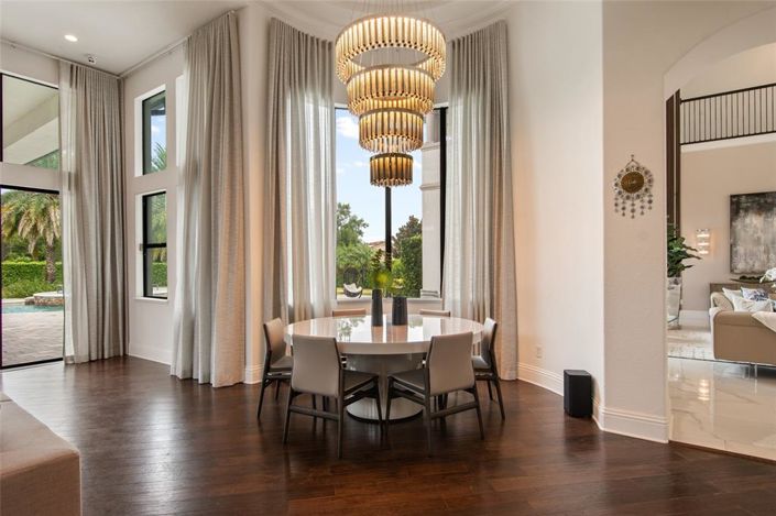 Image No.29-6 Bed Property for sale