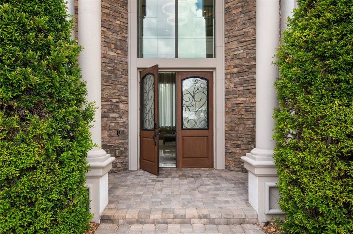 Image No.3-6 Bed Property for sale