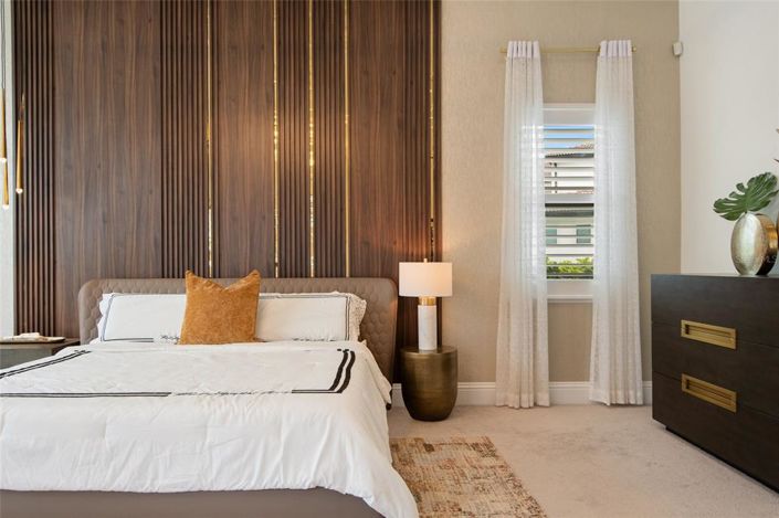 Image No.39-6 Bed Property for sale