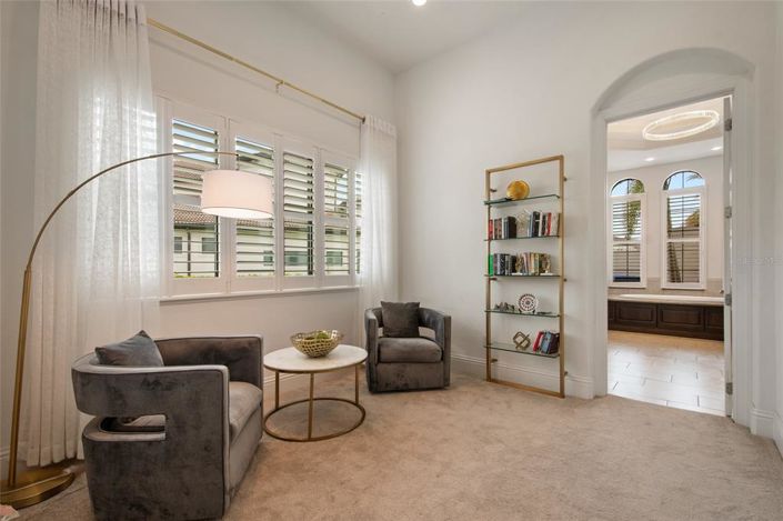 Image No.45-6 Bed Property for sale