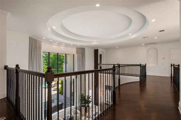 Image No.54-6 Bed Property for sale