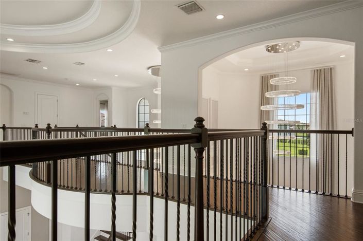 Image No.55-6 Bed Property for sale