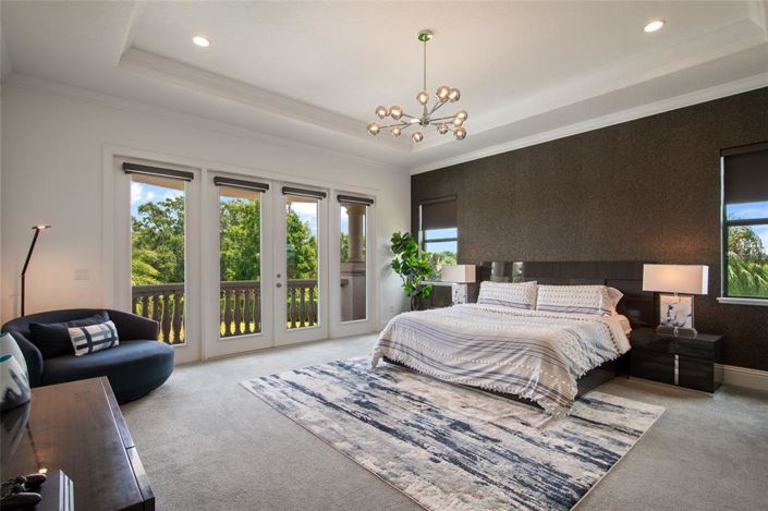 Image No.57-6 Bed Property for sale