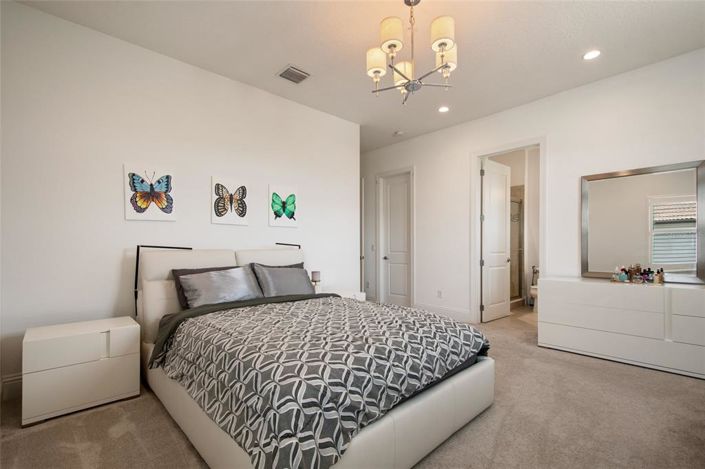 Image No.68-6 Bed Property for sale