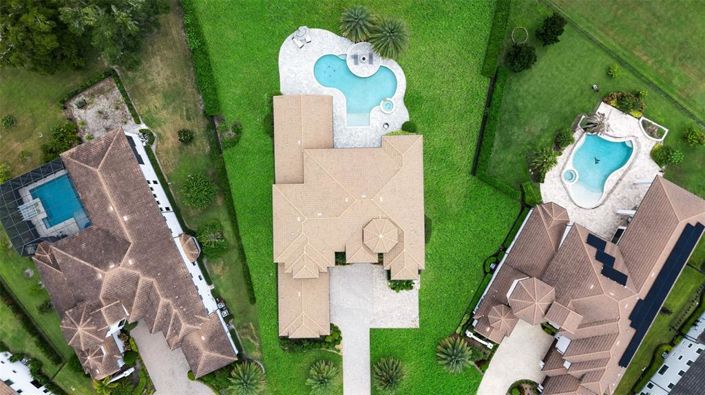 Image No.90-6 Bed Property for sale