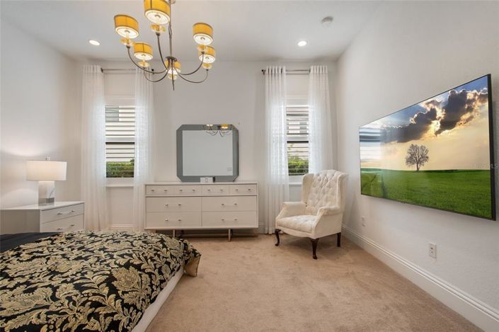 Image No.93-6 Bed Property for sale